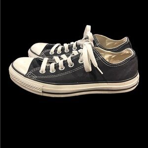 Black Converse - Low top